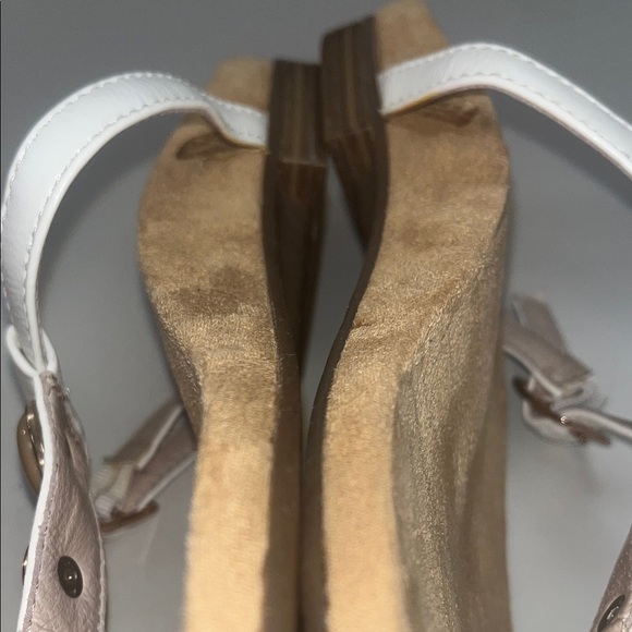 Vionic Women's Jada Style Sandals - White and Tan bundle both size 7 preowned - Picture 6 of 12